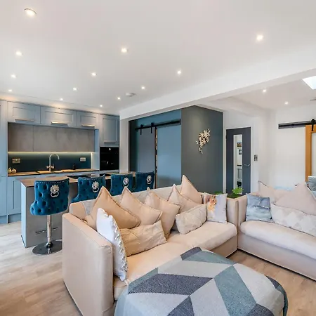 Queensway Semesterbostad